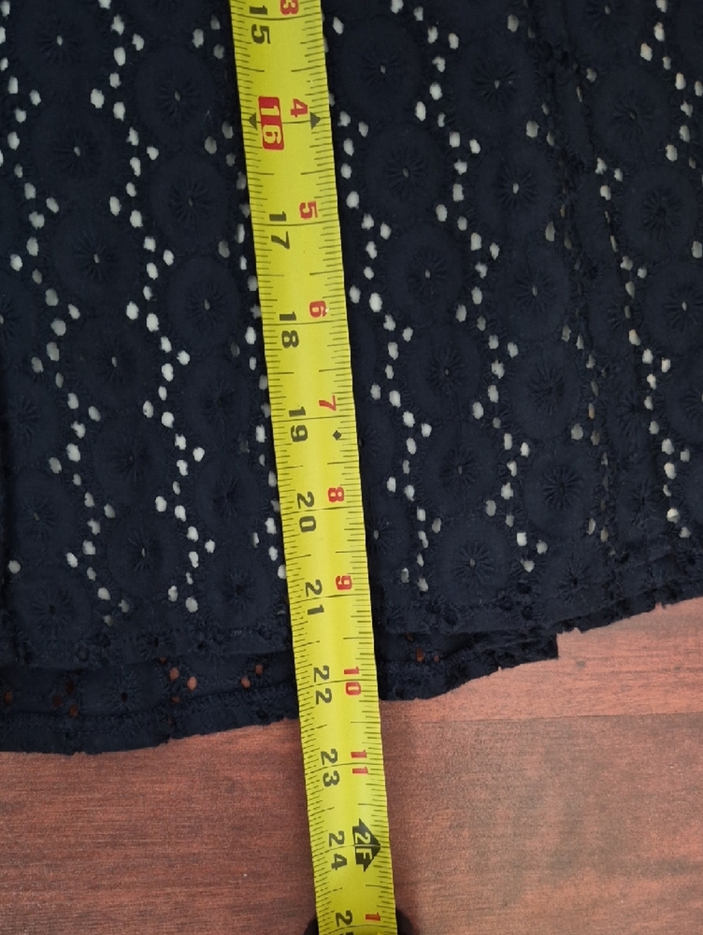 100%  Cotton Shell And Lining Navy Blue Eyelet Knee Length Midi Skirt Size 2 - Picture 11 of 12